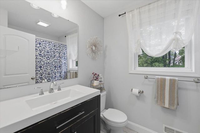 60 Pine Street, Rochester, NH 03867