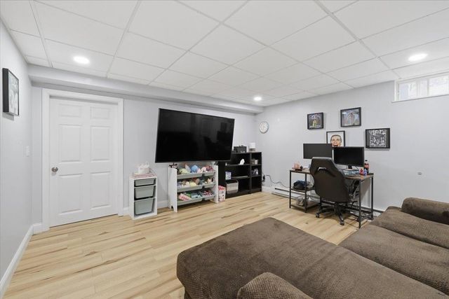 60 Pine Street, Rochester, NH 03867