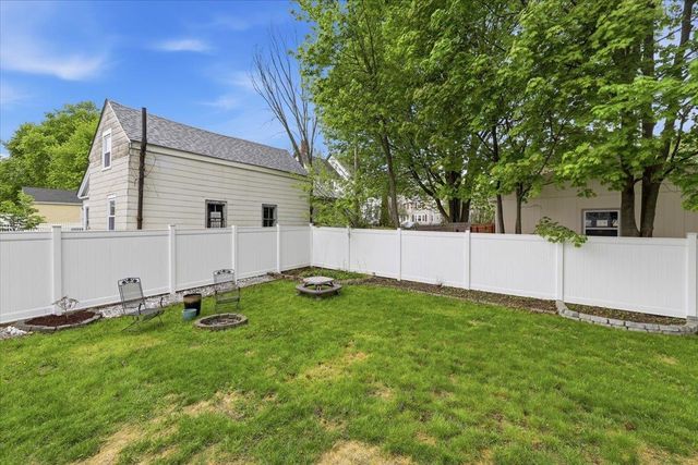 60 Pine Street, Rochester, NH 03867