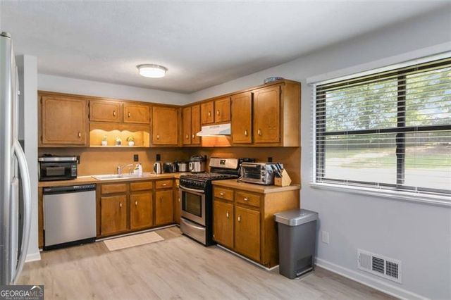 2469 SILVER KING Drive, Grayson, GA 30017