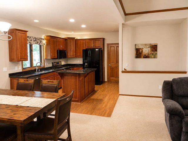 W2489 CLOVER DOWNS COURT, Appleton, WI 54915
