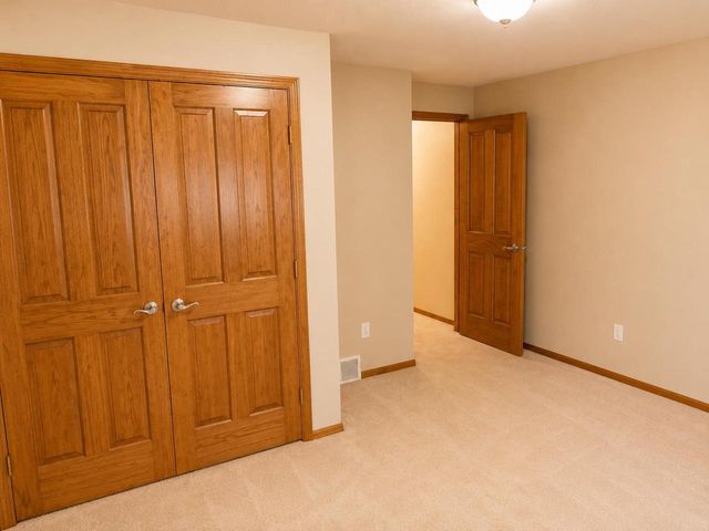W2489 CLOVER DOWNS COURT, Appleton, WI 54915
