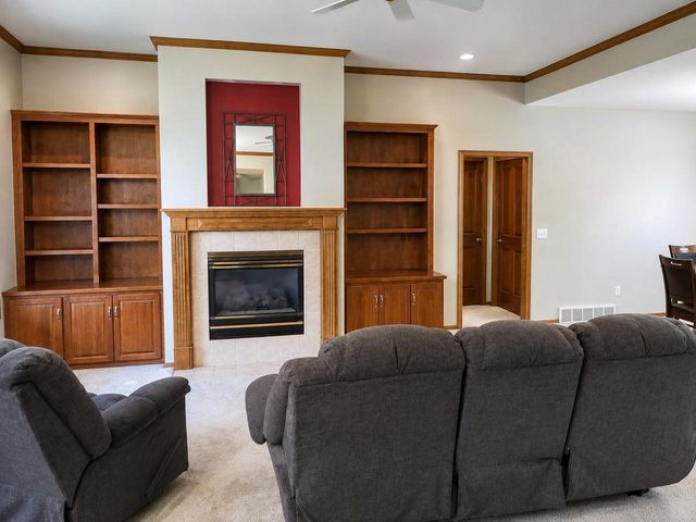 W2489 CLOVER DOWNS COURT, Appleton, WI 54915