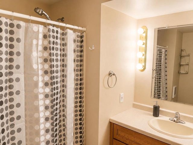 W2489 CLOVER DOWNS COURT, Appleton, WI 54915