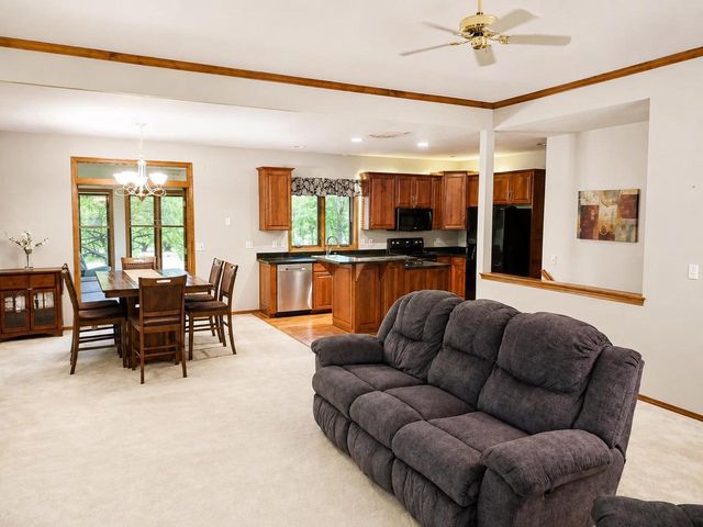 W2489 CLOVER DOWNS COURT, Appleton, WI 54915