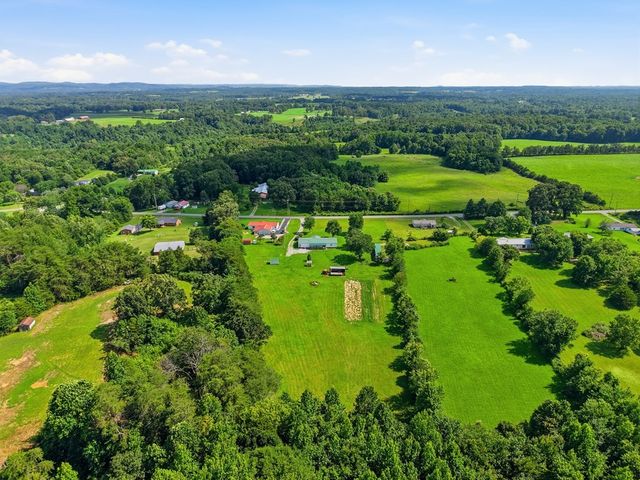 939 W Thomas Allen Rd, Cookeville, TN 38501