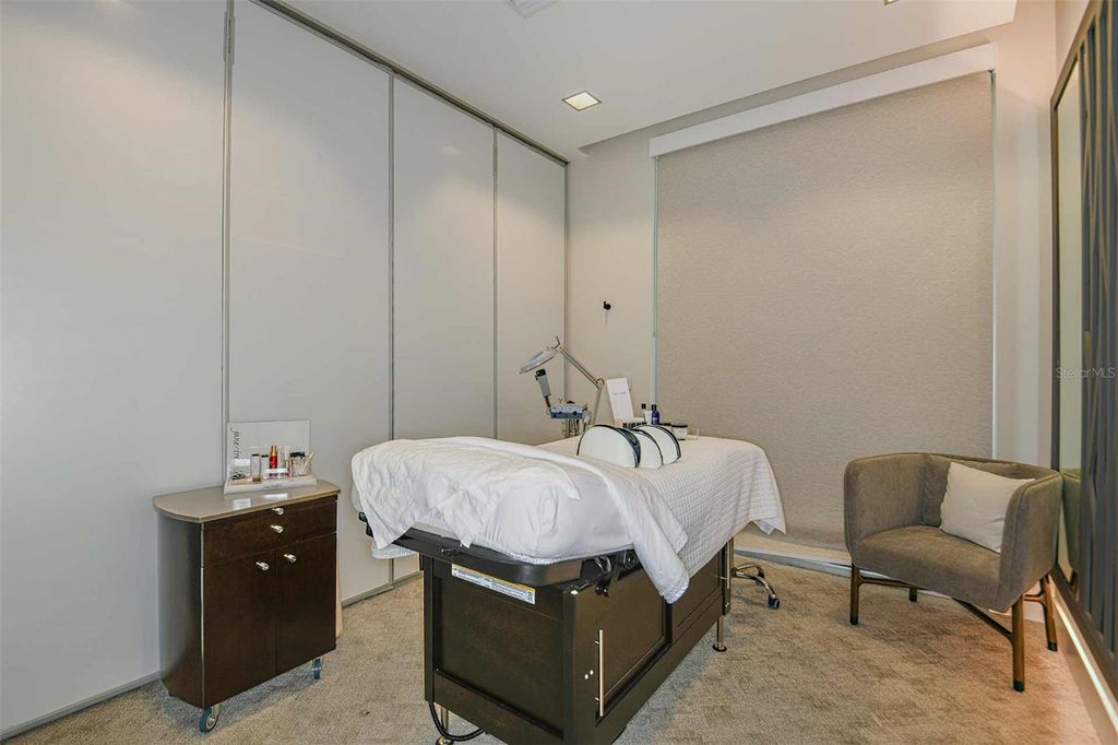 Image 26 of property listing at 3218 ALBA CIRCLE, Bradenton, FL 34211