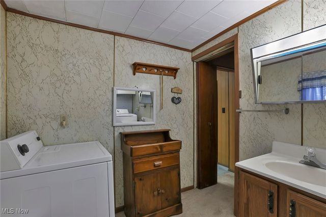 60563 Wintergreen, Senecaville, OH 43780