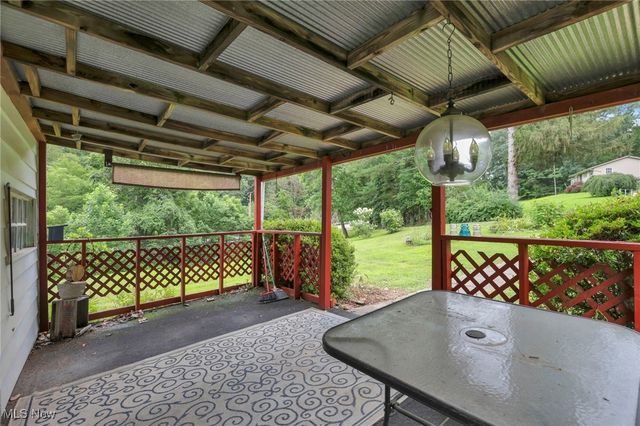 60563 Wintergreen, Senecaville, OH 43780