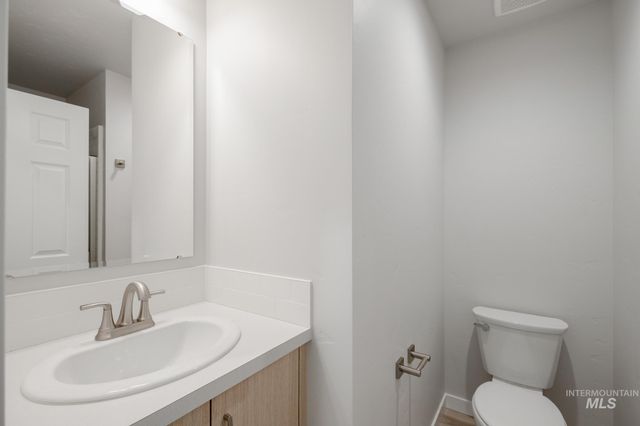 1651 Woods Bog Ave, Middleton, ID 83644