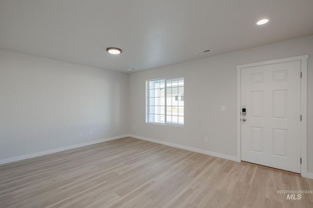 1651 Woods Bog Ave, Middleton, ID 83644