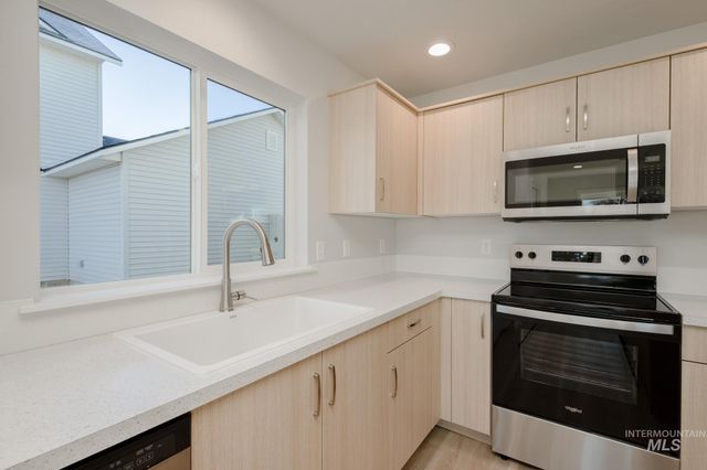 1651 Woods Bog Ave, Middleton, ID 83644