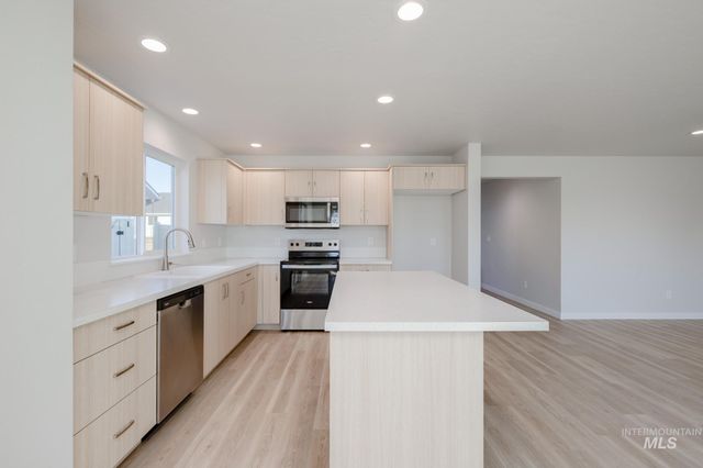 1651 Woods Bog Ave, Middleton, ID 83644