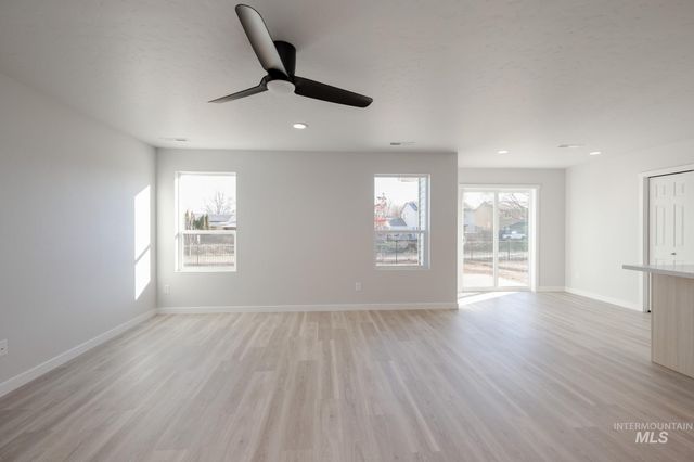 1651 Woods Bog Ave, Middleton, ID 83644