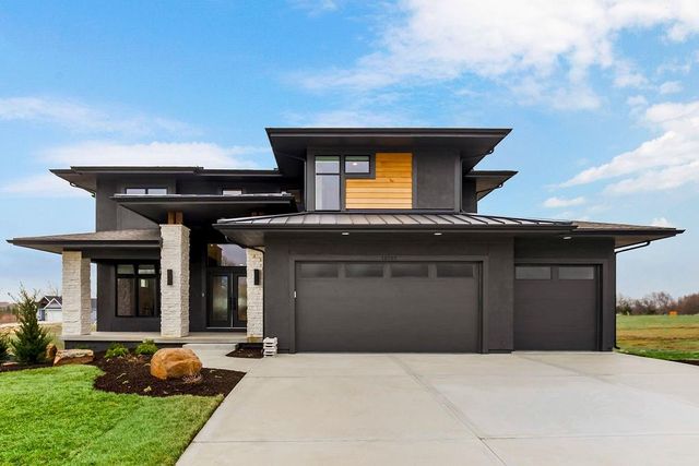 16767 S Fellows Street, Olathe, KS 66062