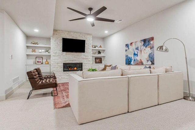 16767 S Fellows Street, Olathe, KS 66062