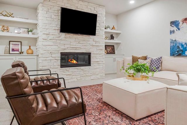 16767 S Fellows Street, Olathe, KS 66062