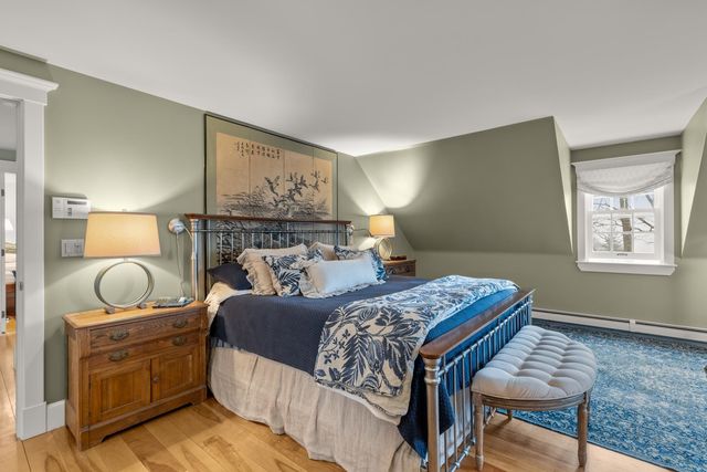 8 Old Seabury Road, York, ME 03909