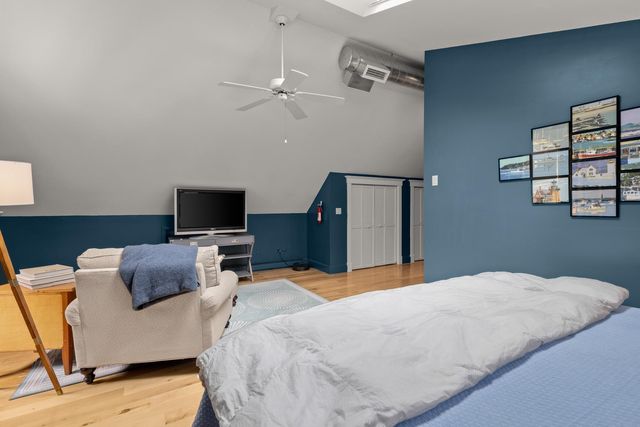 8 Old Seabury Road, York, ME 03909