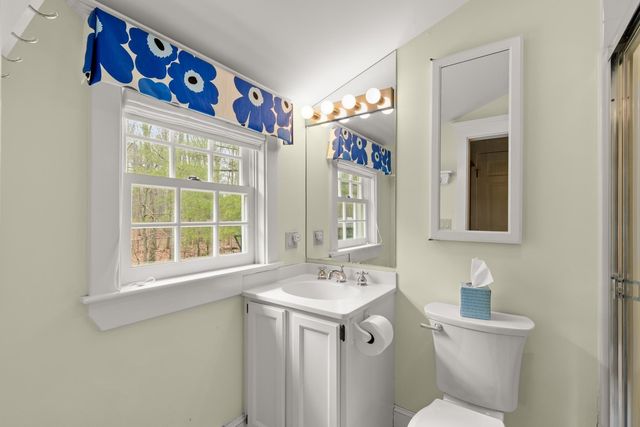 8 Old Seabury Road, York, ME 03909