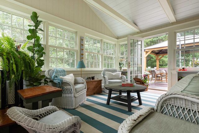 8 Old Seabury Road, York, ME 03909