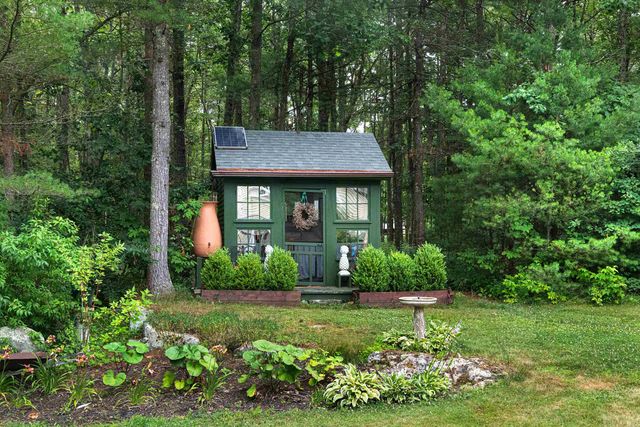 8 Old Seabury Road, York, ME 03909