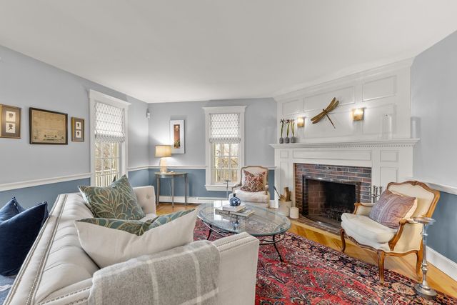 8 Old Seabury Road, York, ME 03909