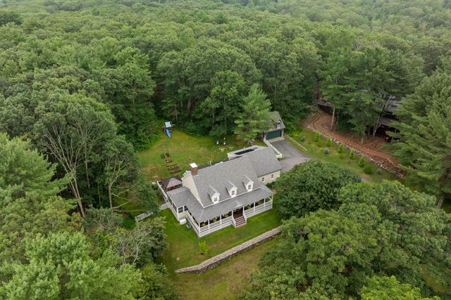 8 Old Seabury Road, York, ME 03909