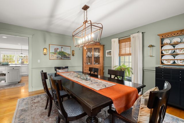 8 Old Seabury Road, York, ME 03909