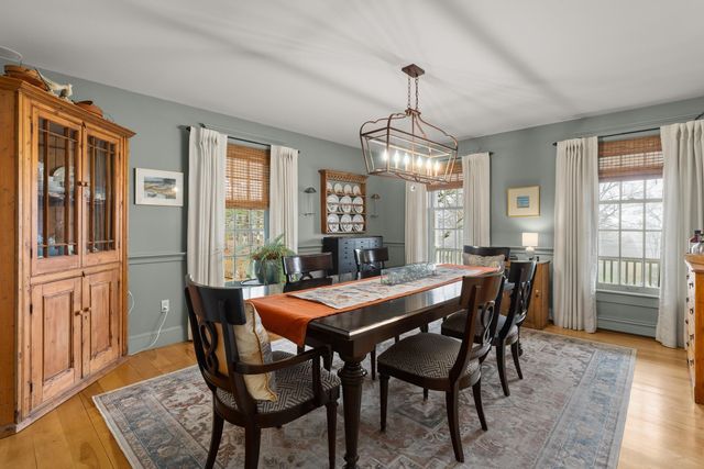 8 Old Seabury Road, York, ME 03909