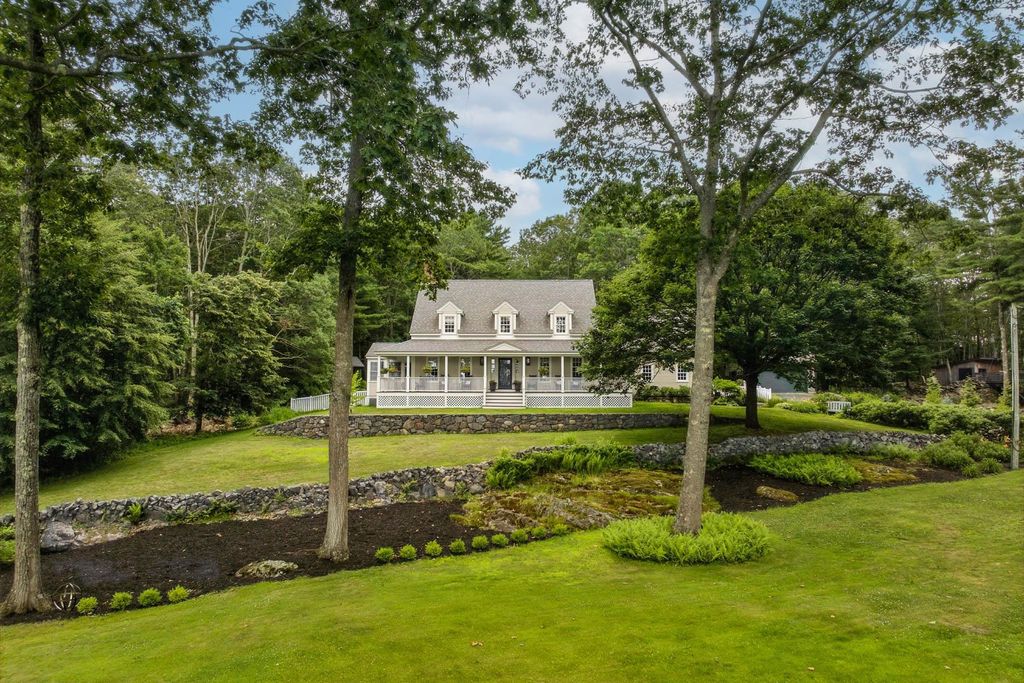 8 Old Seabury Road, York, ME 03909