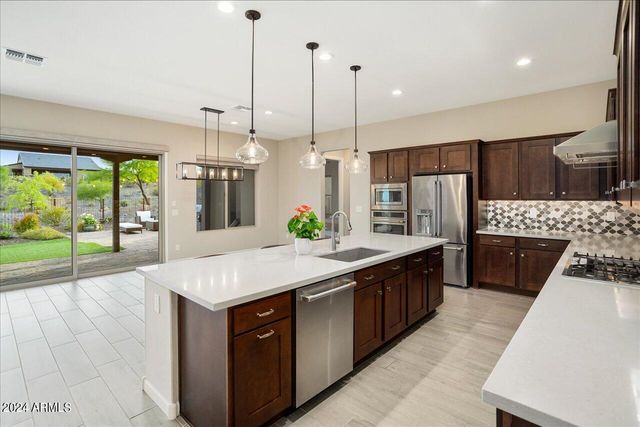 3273 PROSPECTOR Way, Wickenburg, AZ 85390