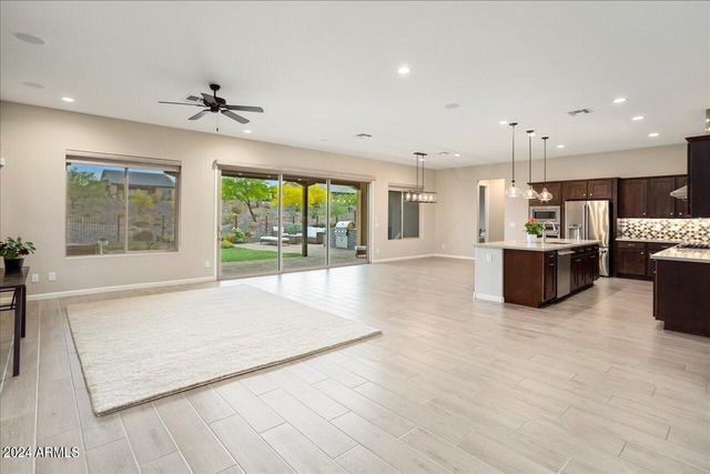 3273 PROSPECTOR Way, Wickenburg, AZ 85390