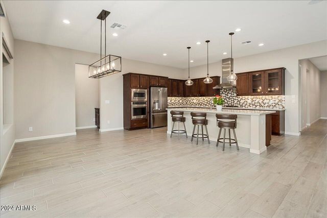 3273 PROSPECTOR Way, Wickenburg, AZ 85390