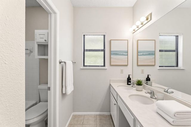 5737 N Scout Island CIR, Austin, TX 78731