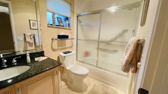 6165 Sunny Pointe Circle, Delray Beach, FL 33484