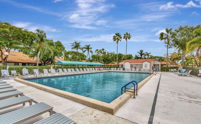 6165 Sunny Pointe Circle, Delray Beach, FL 33484