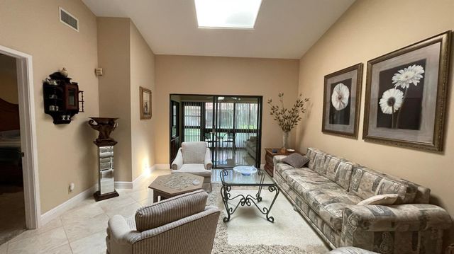 6165 Sunny Pointe Circle, Delray Beach, FL 33484