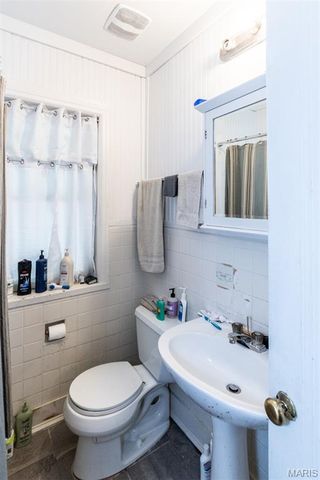 9705 Riverview Drive, St Louis, MO 63137