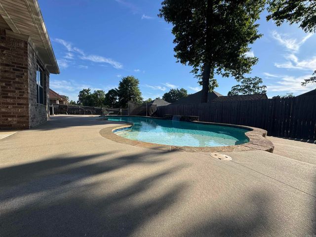 3018 DAPPLE GRAY, Benton, AR 72015