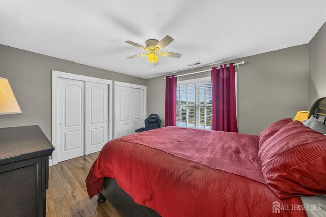 5 Adam Court, Monroe, NJ 08831
