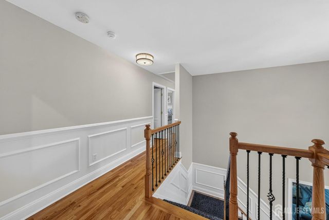 5 Adam Court, Monroe, NJ 08831