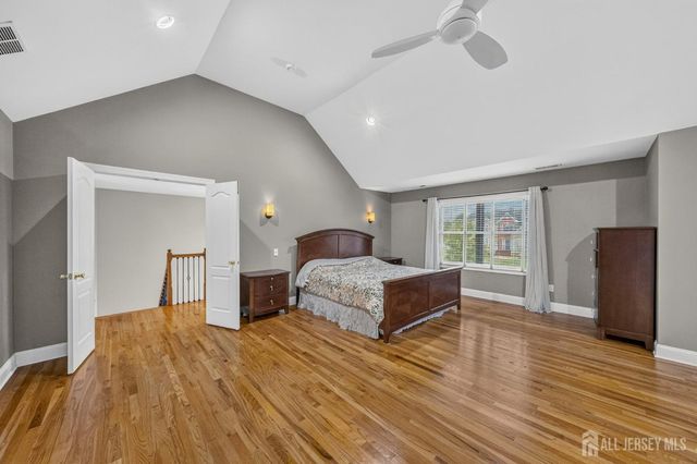 5 Adam Court, Monroe, NJ 08831