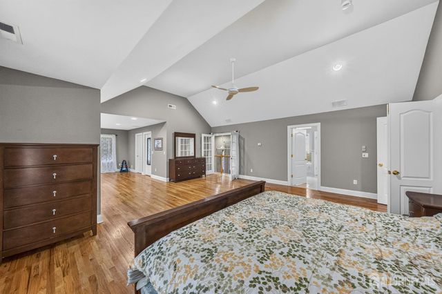 5 Adam Court, Monroe, NJ 08831