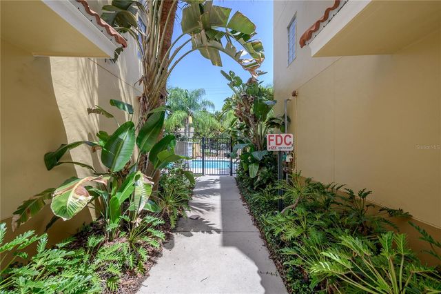 3308 LAS CAMPOS PLACE, Tampa, FL 33611