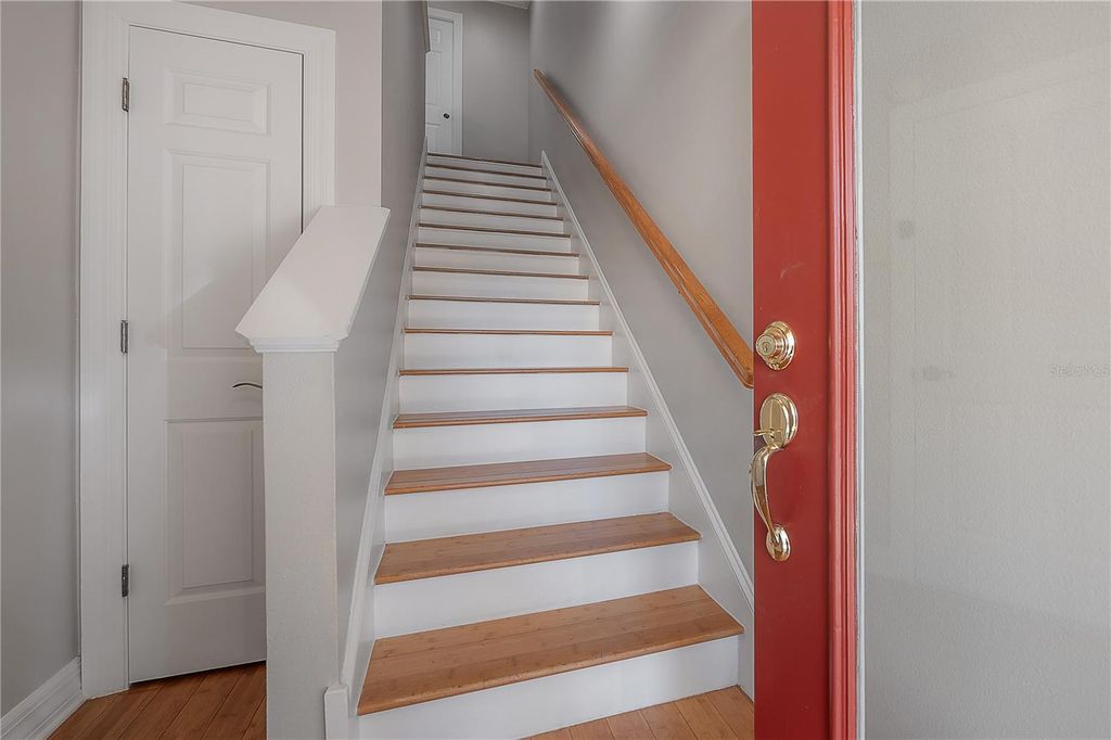 Image 3 of property listing at 3308 LAS CAMPOS PLACE, Tampa, FL 33611