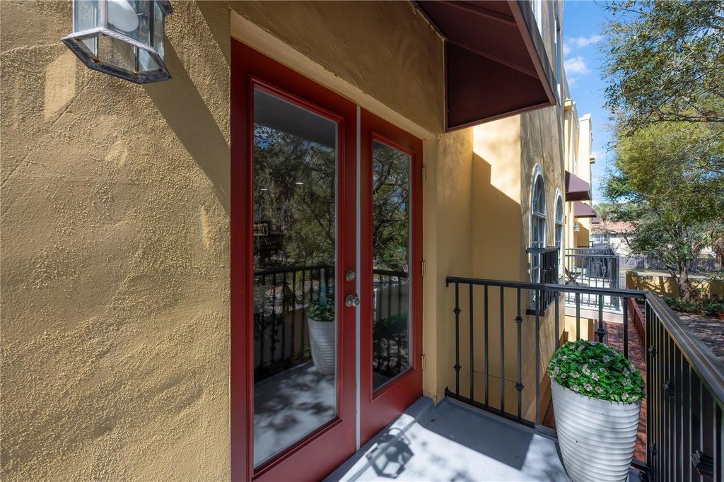 Image 23 of property listing at 3308 LAS CAMPOS PLACE, Tampa, FL 33611