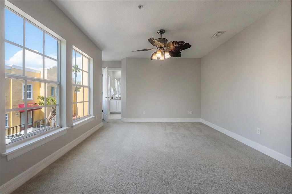 Image 30 of property listing at 3308 LAS CAMPOS PLACE, Tampa, FL 33611