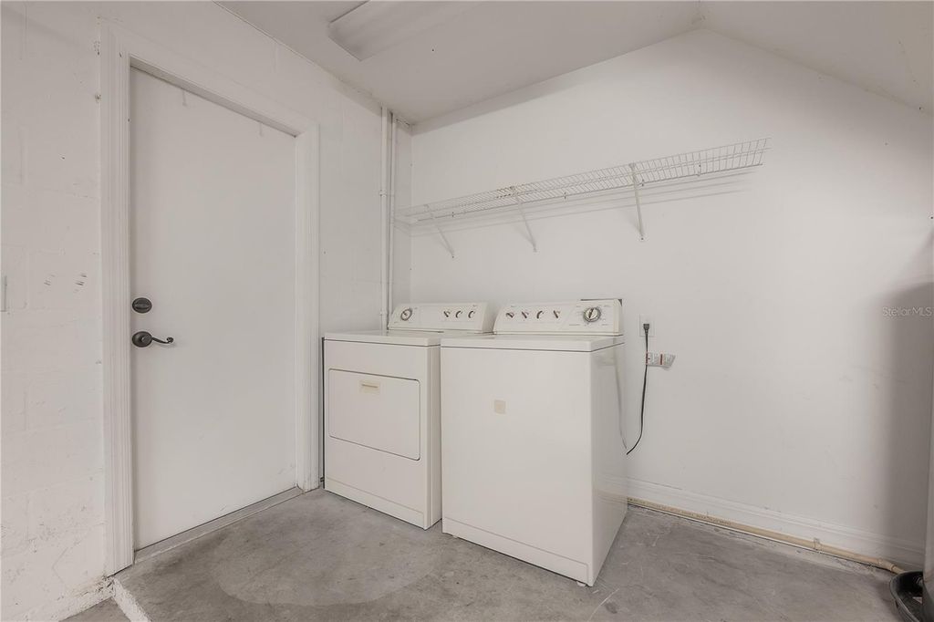 Image 40 of property listing at 3308 LAS CAMPOS PLACE, Tampa, FL 33611