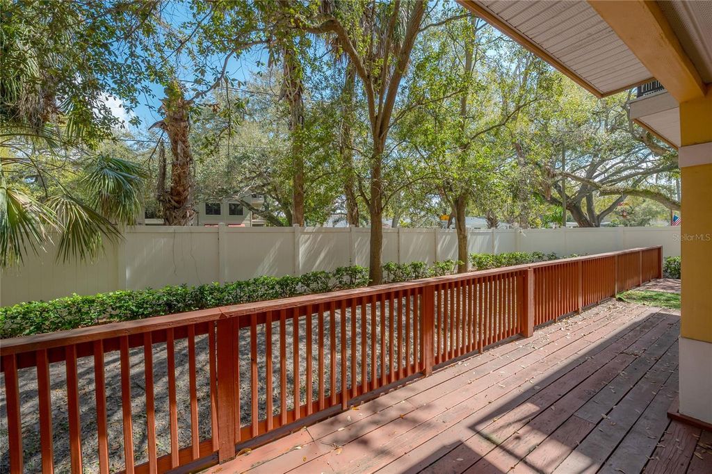 Image 43 of property listing at 3308 LAS CAMPOS PLACE, Tampa, FL 33611